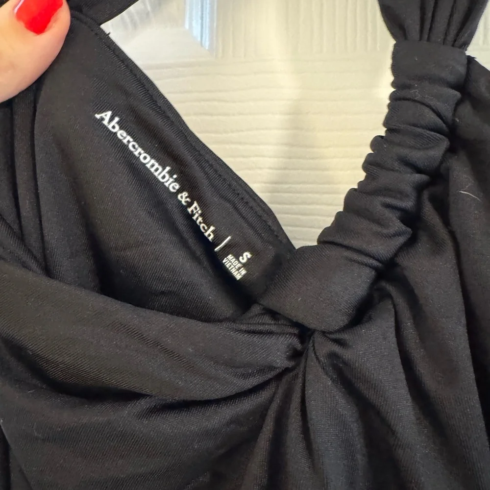 Abercrombie Black One-Shoulder Top - Picture 3 of 3